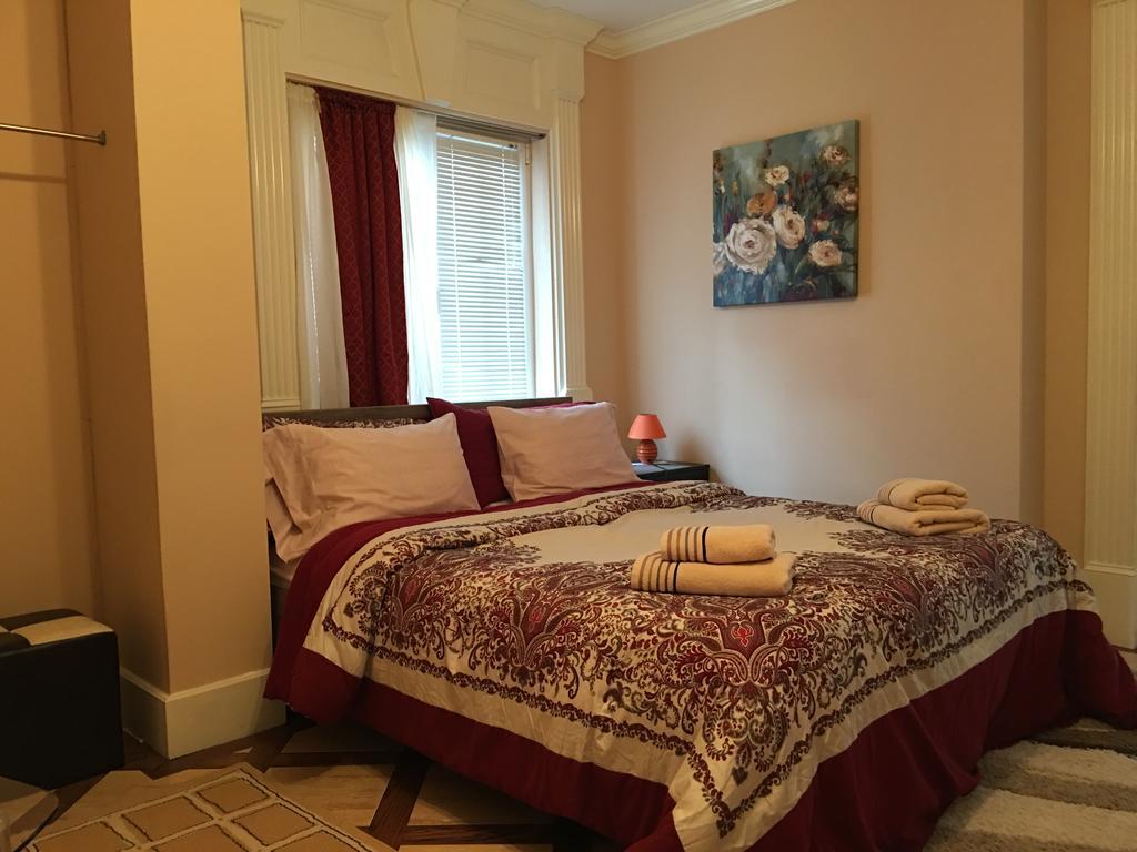 Casa Iulia Hotel Haţeg Екстериор снимка